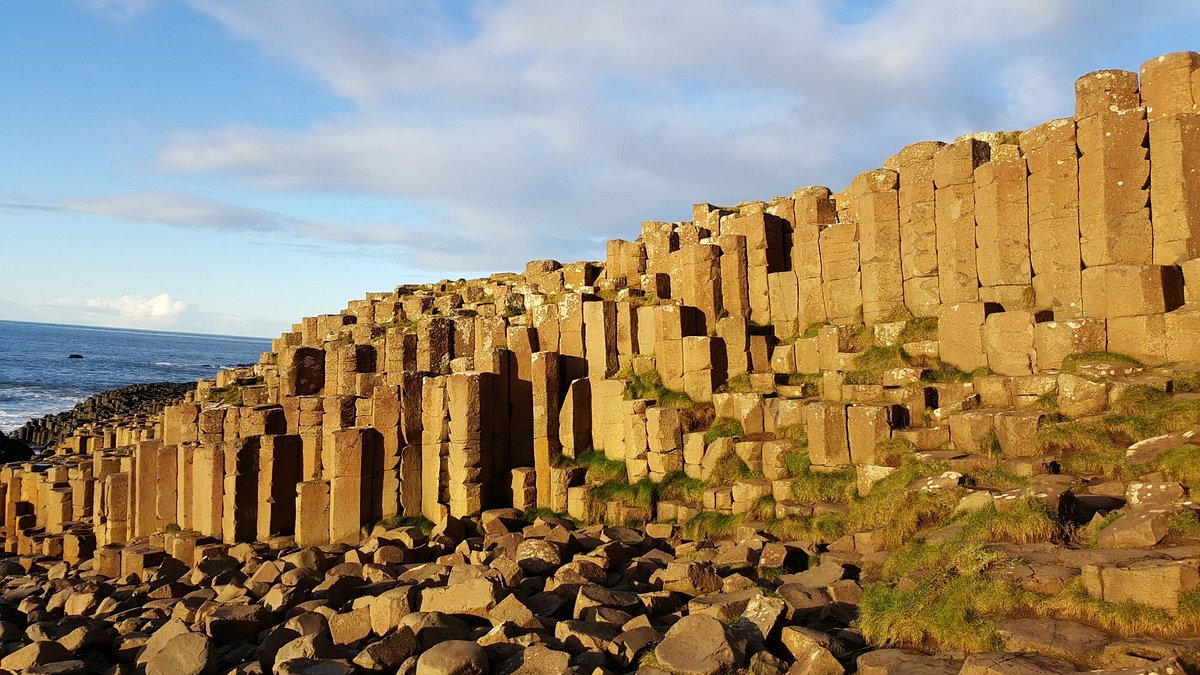 giants causeway in the seasons